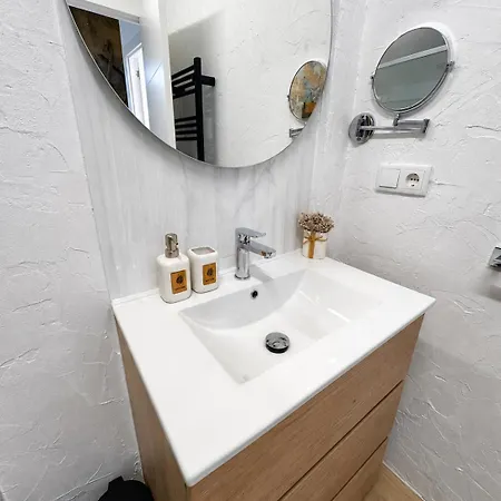 Unetti Oasis Dream House Apartment *